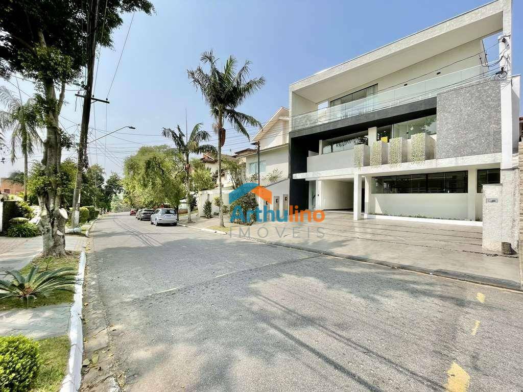 Casa de Condomínio à venda com 6 quartos, 578m² - Foto 1