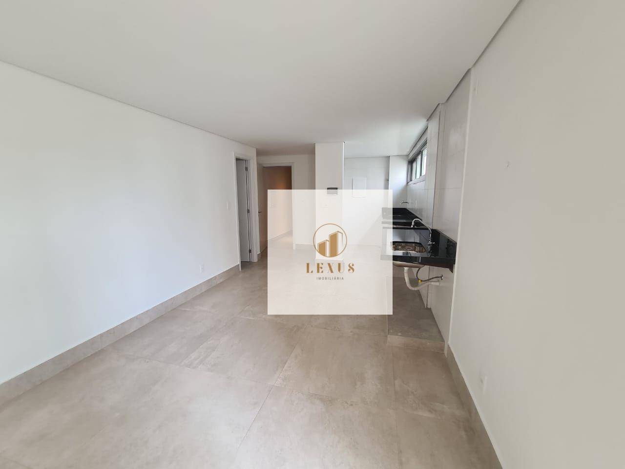 Apartamento à venda com 3 quartos, 94m² - Foto 4