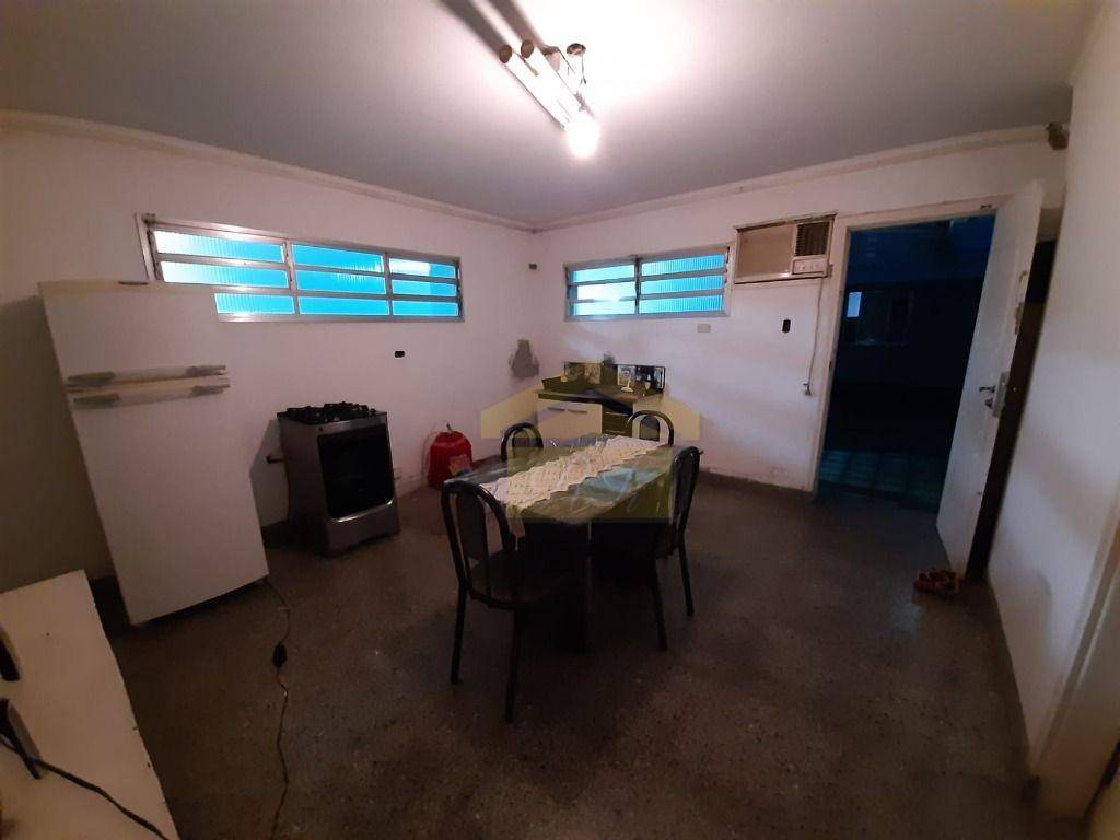 Sobrado à venda com 5 quartos, 276m² - Foto 47