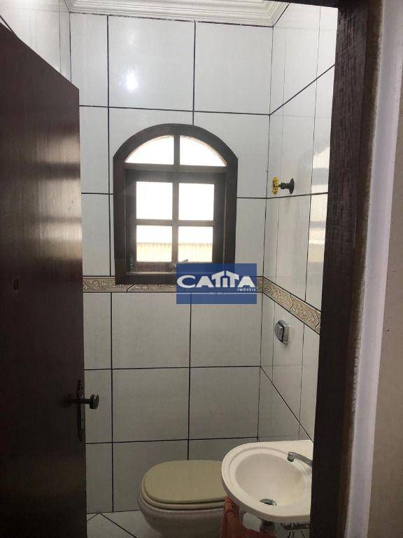 Sobrado à venda com 3 quartos, 220m² - Foto 3