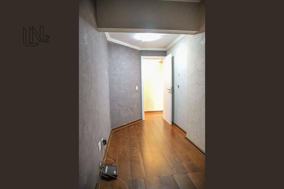 Apartamento para alugar com 3 quartos, 105m² - Foto 15