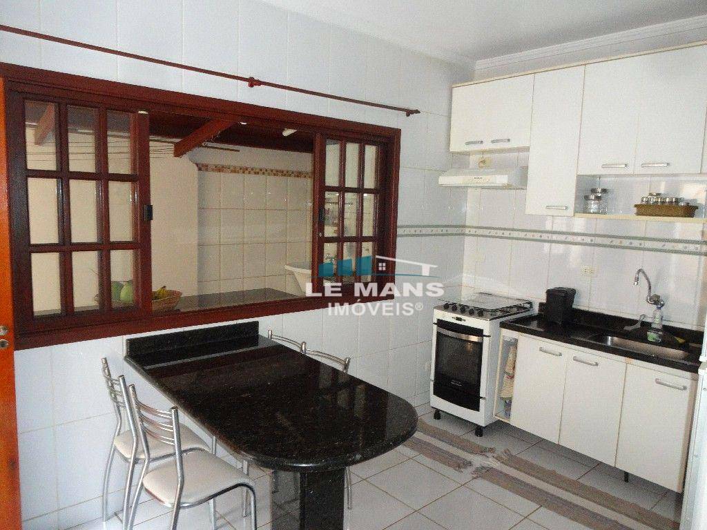 Casa à venda com 3 quartos, 213m² - Foto 24