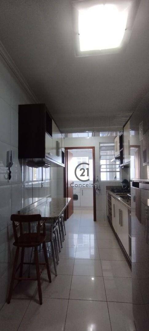 Apartamento para alugar com 3 quartos, 115m² - Foto 10