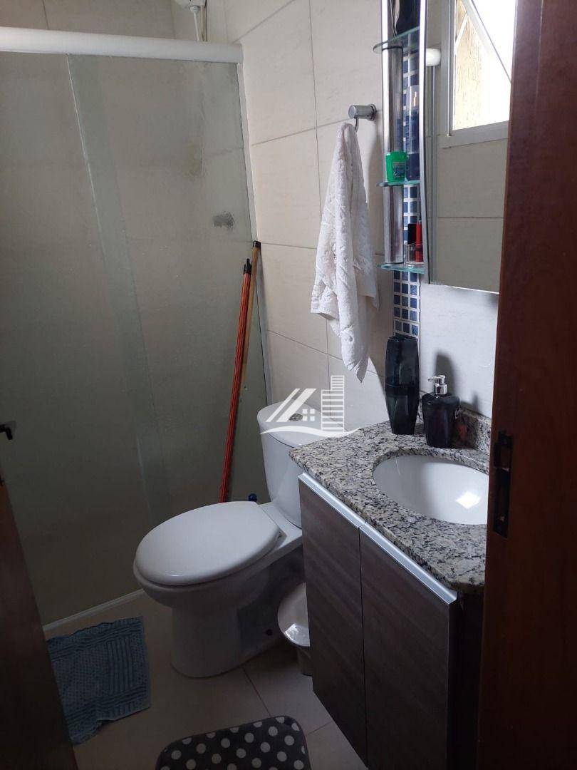 Cobertura à venda com 2 quartos, 70m² - Foto 3