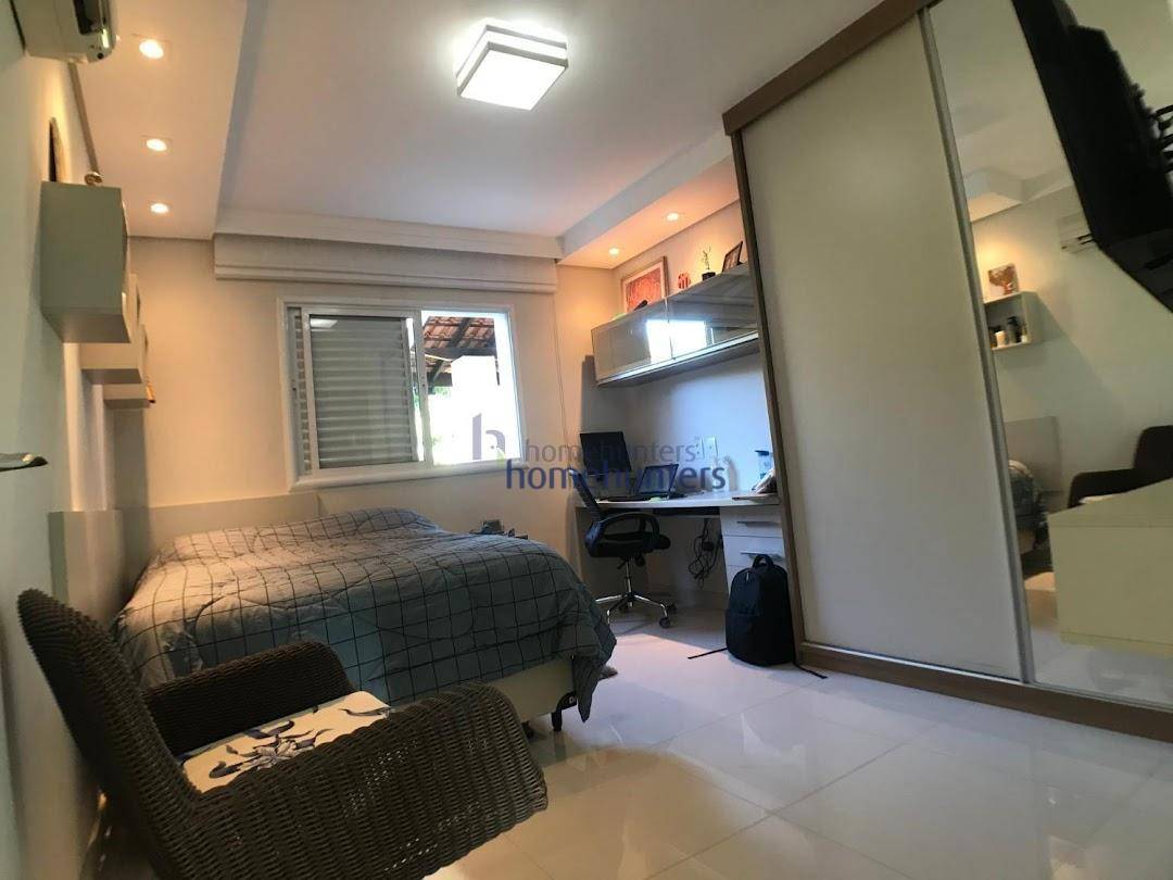 Casa de Condomínio à venda com 4 quartos, 410m² - Foto 35