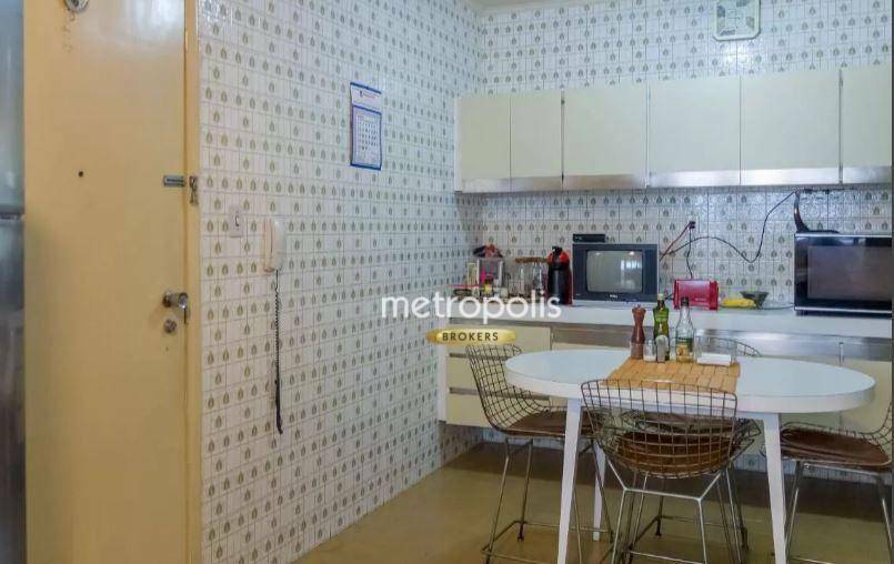 Apartamento à venda com 4 quartos, 212m² - Foto 8