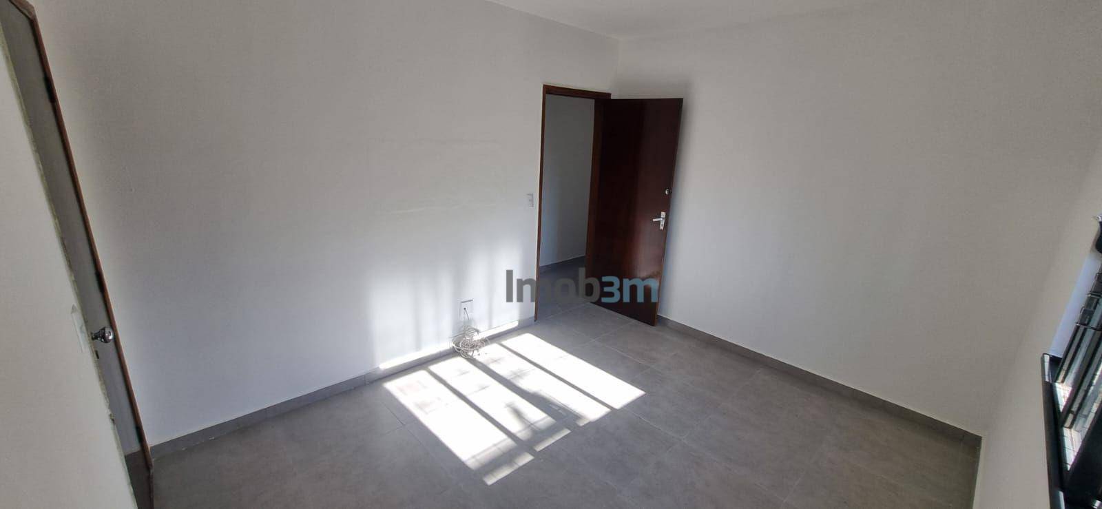 Apartamento para alugar com 3 quartos, 80m² - Foto 3