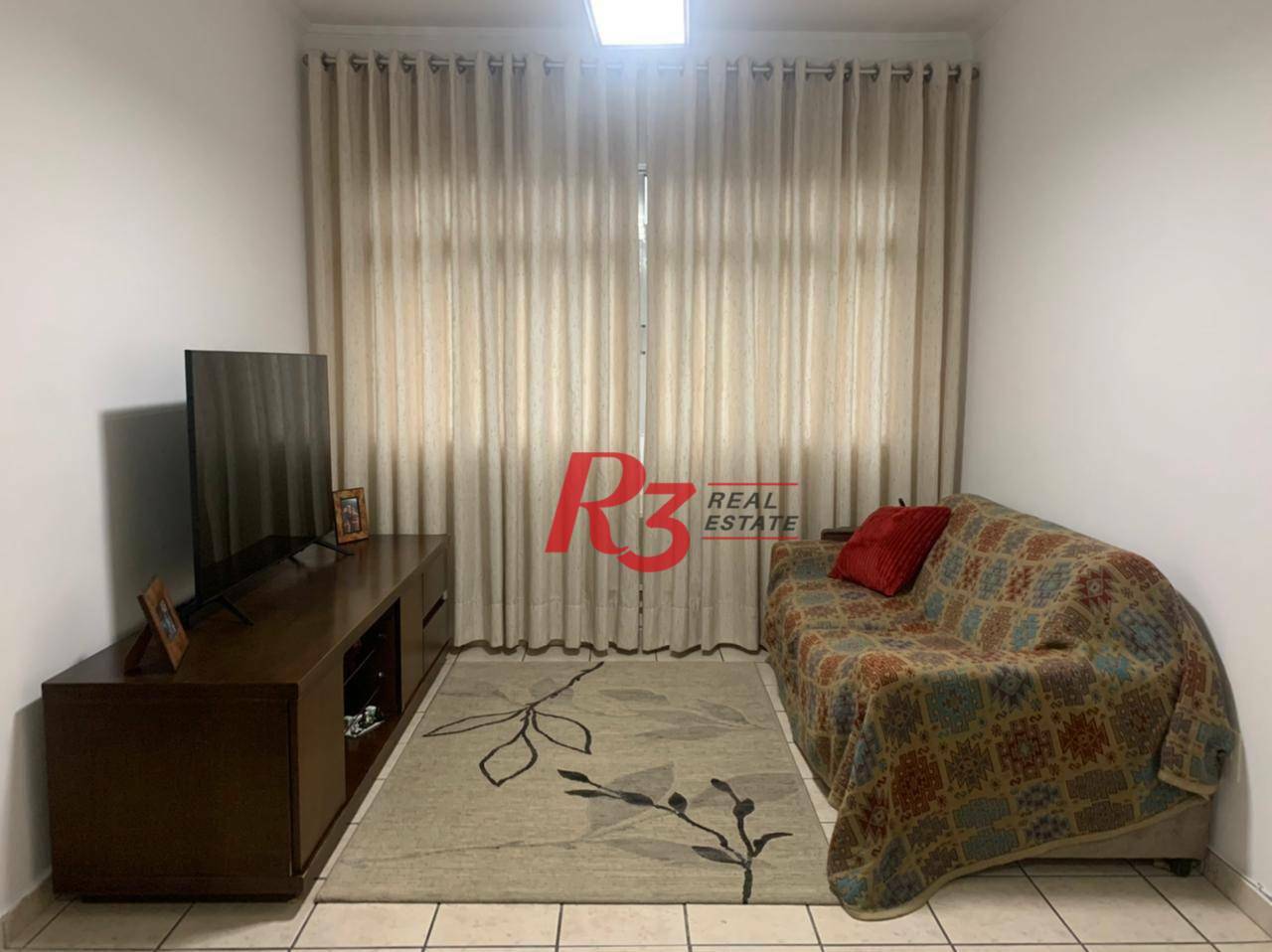 Apartamento à venda com 2 quartos, 70m² - Foto 2