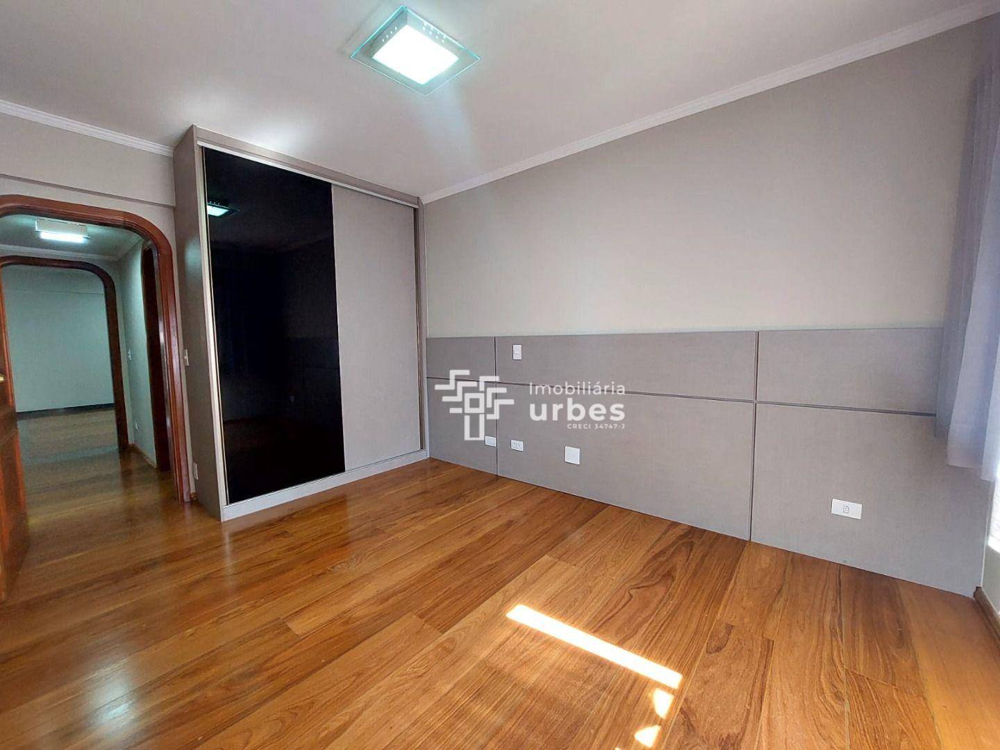 Apartamento para alugar com 4 quartos, 150m² - Foto 24