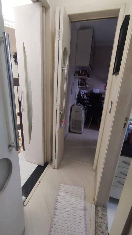 Apartamento à venda com 2 quartos, 48m² - Foto 14