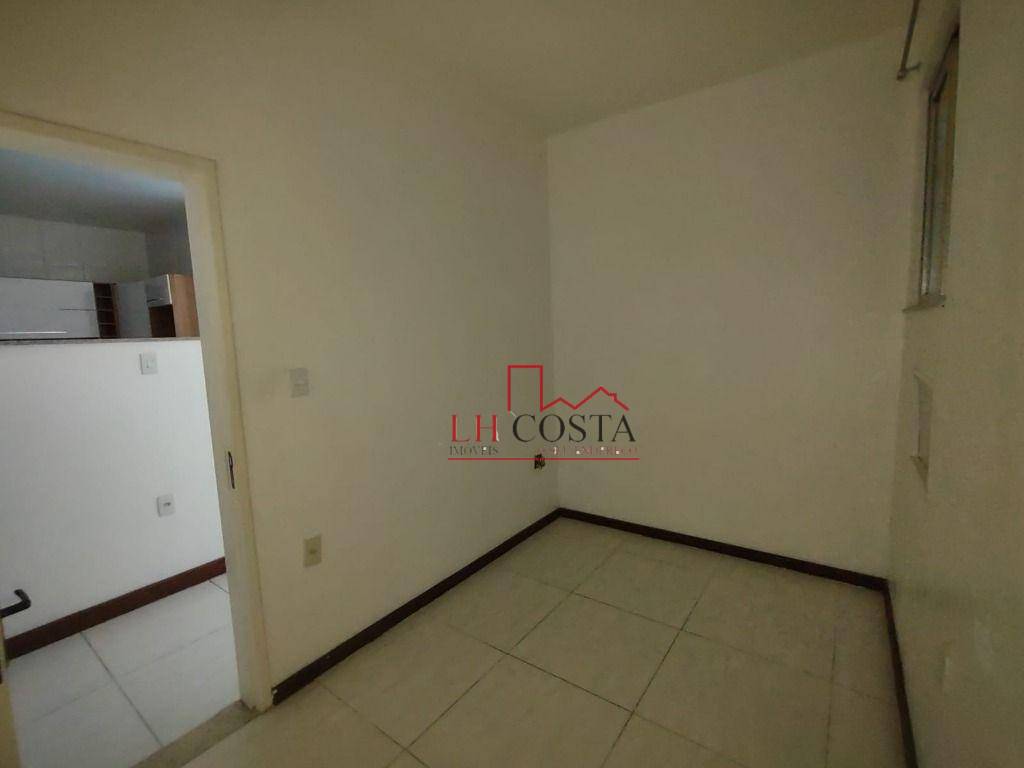 Casa à venda com 3 quartos, 220m² - Foto 16