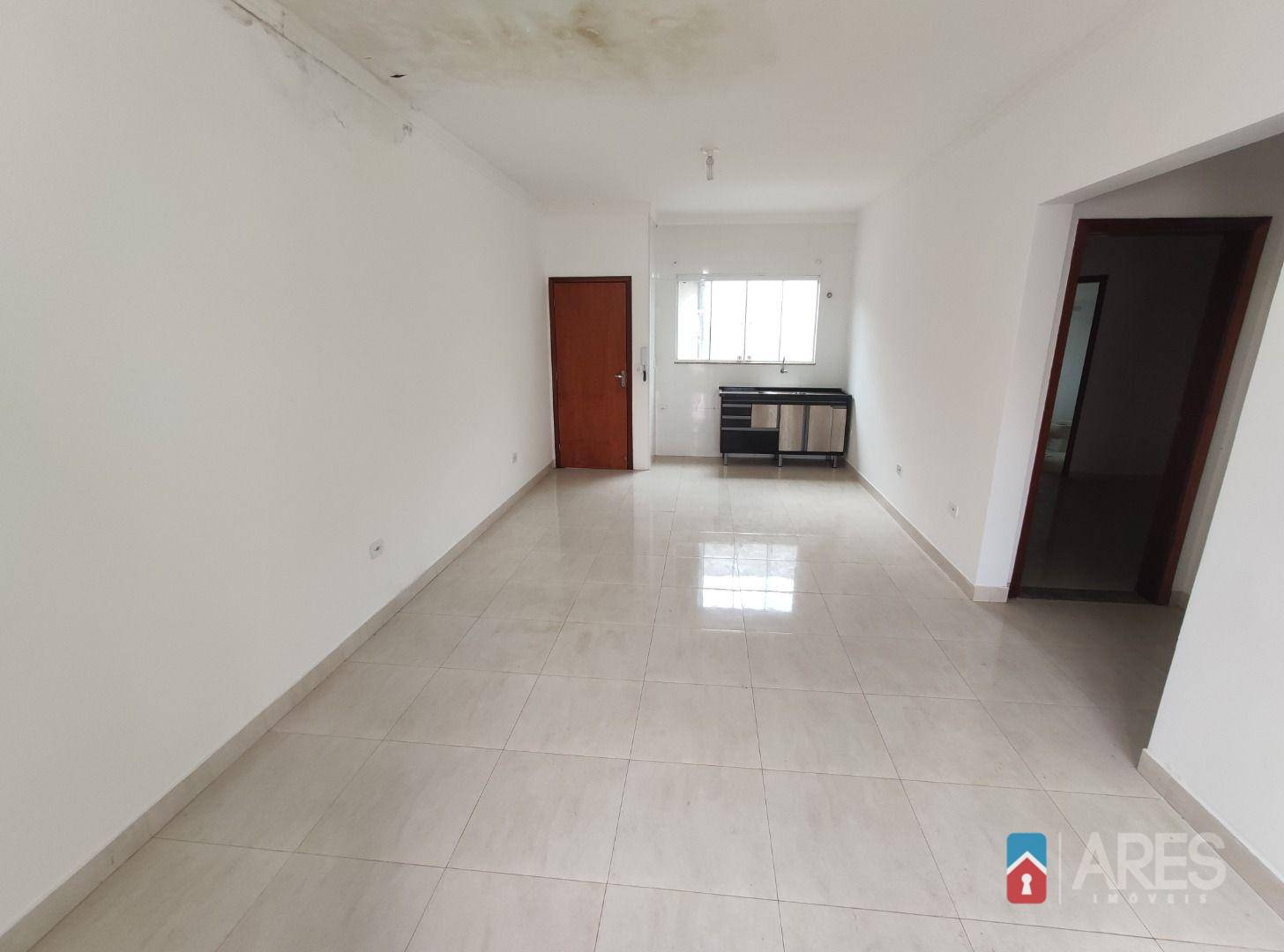 Casa à venda com 2 quartos, 99m² - Foto 3