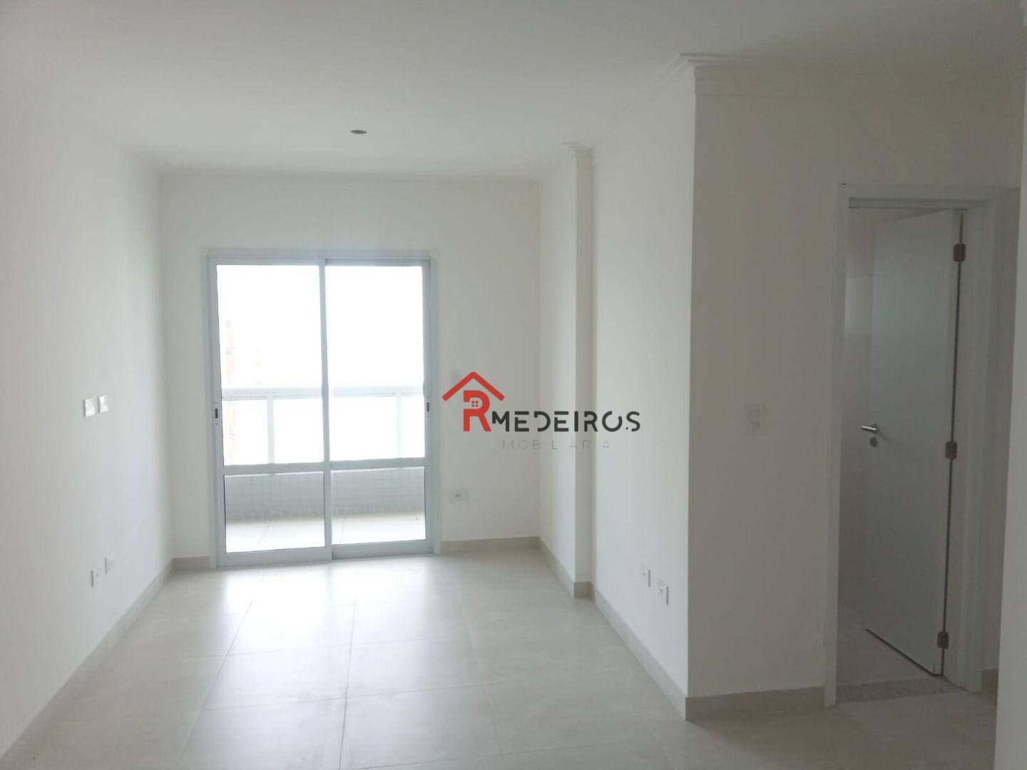 Apartamento à venda com 2 quartos, 75m² - Foto 4