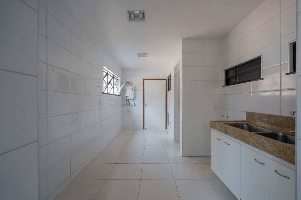 Apartamento à venda com 3 quartos, 210m² - Foto 41