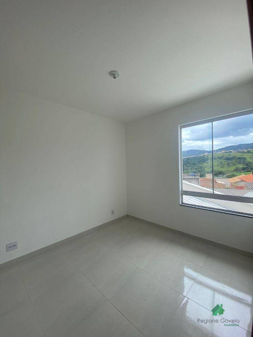 Casa à venda com 3 quartos, 80m² - Foto 12