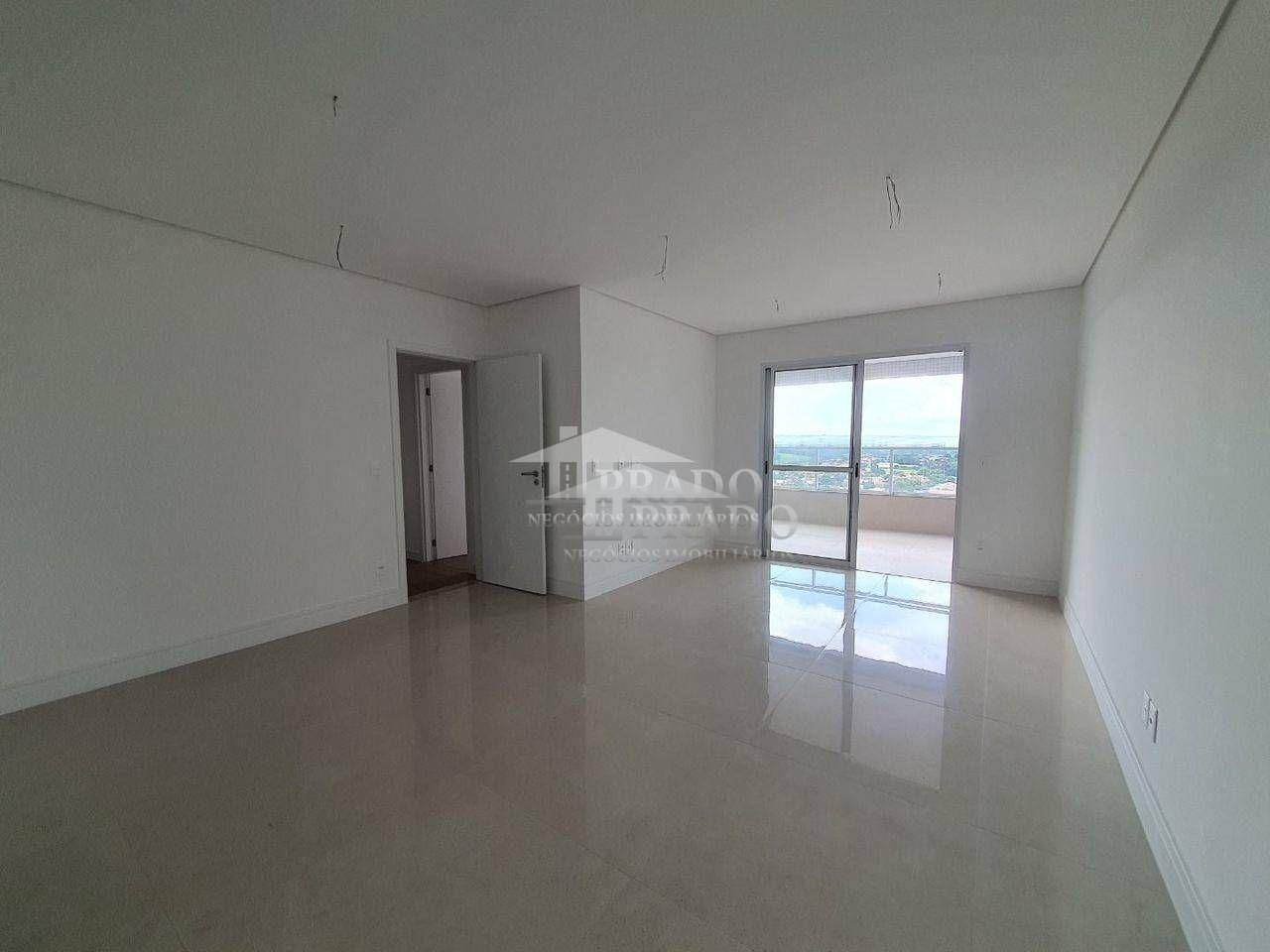 Apartamento à venda com 3 quartos, 128m² - Foto 2