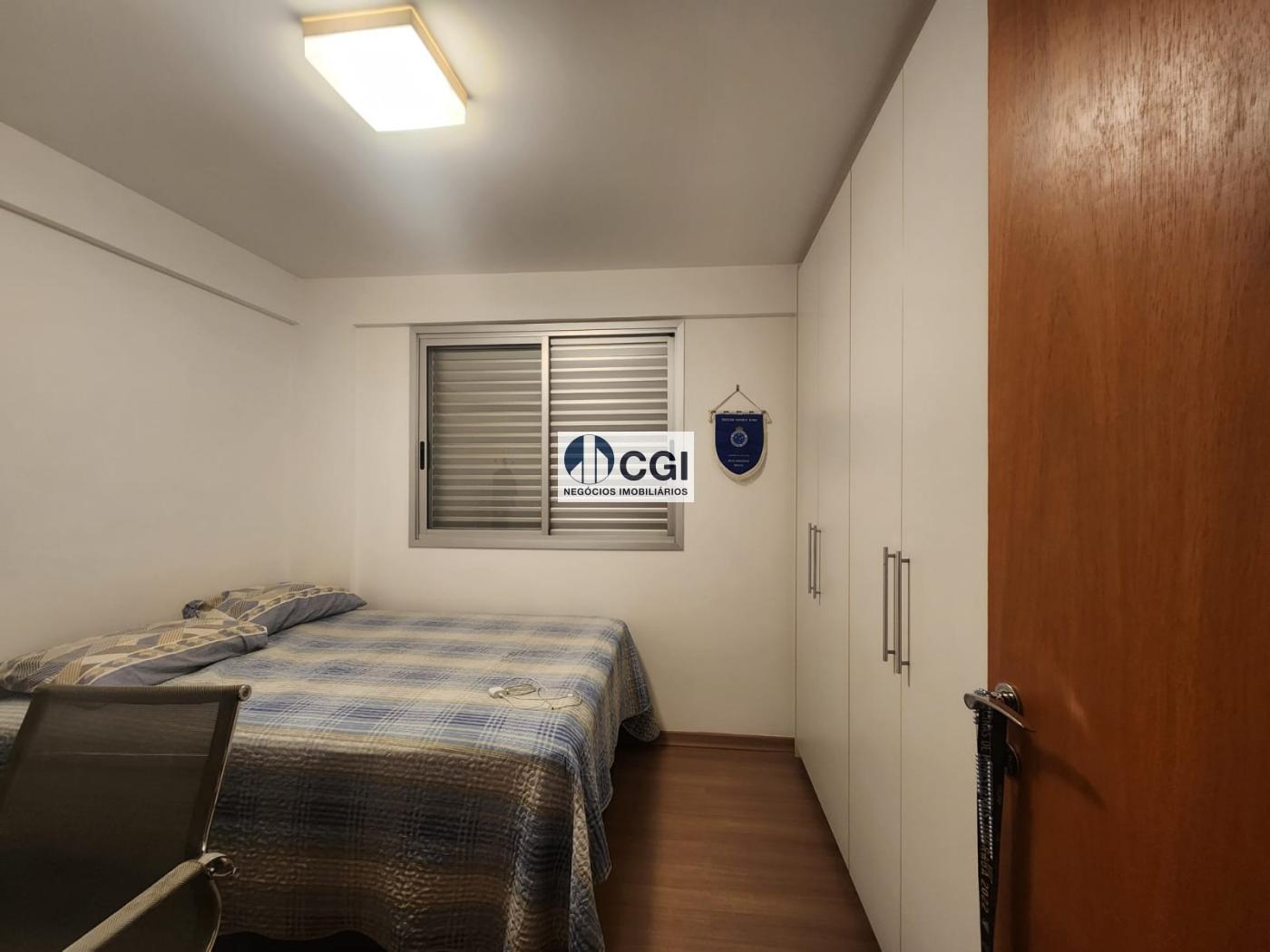 Apartamento à venda com 2 quartos, 69m² - Foto 2