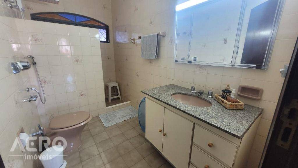 Casa à venda com 4 quartos, 229m² - Foto 22