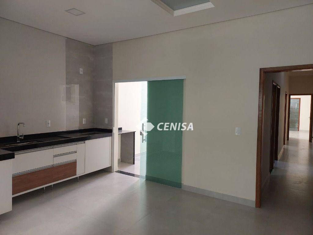 Casa à venda com 3 quartos, 138m² - Foto 7