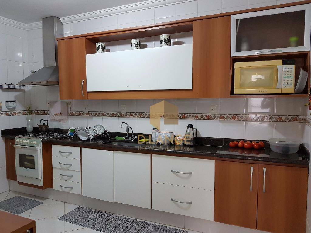 Apartamento à venda com 3 quartos, 129m² - Foto 13