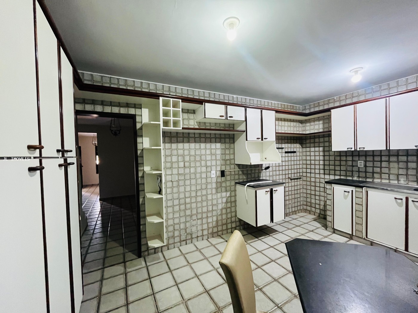 Casa à venda com 9 quartos, 180m² - Foto 18