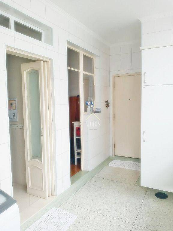 Apartamento à venda com 4 quartos, 203m² - Foto 25