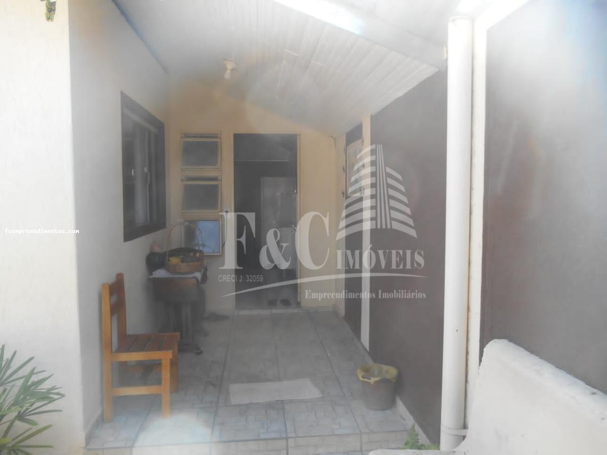 Casa à venda com 3 quartos, 200m² - Foto 18