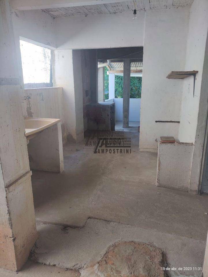 Casa à venda com 2 quartos, 80m² - Foto 5