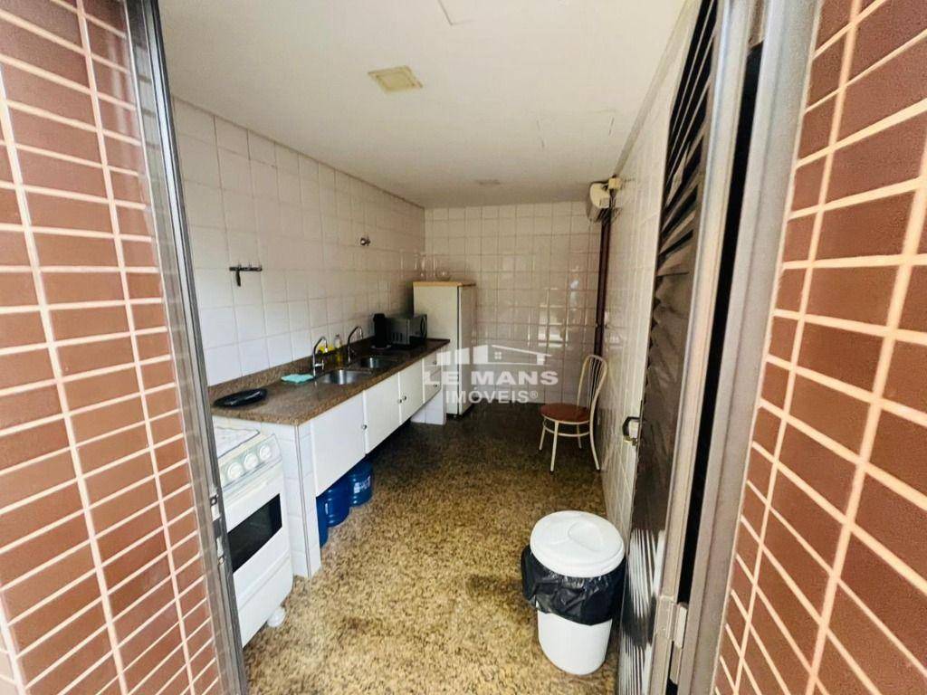 Apartamento, 3 quartos, 218 m² - Foto 4