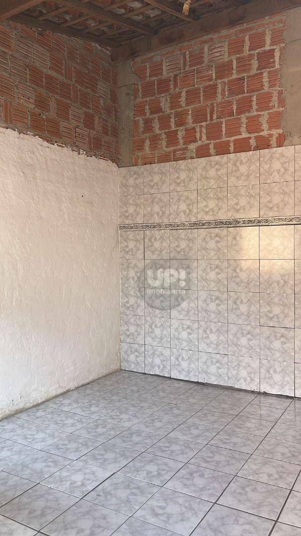 Casa à venda com 3 quartos, 50m² - Foto 15