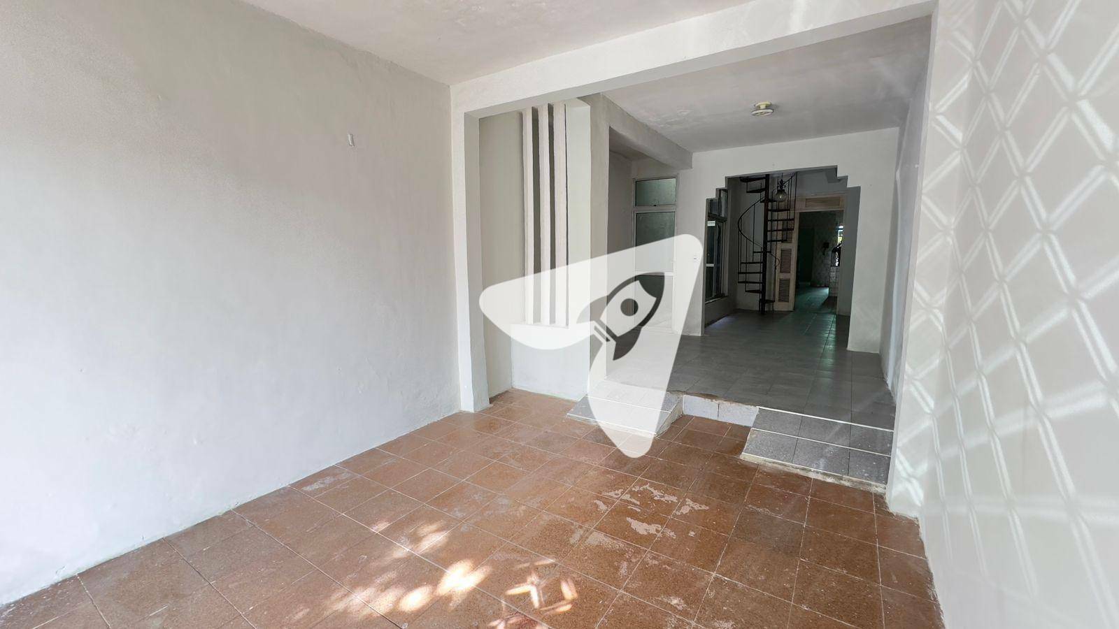 Casa de Condomínio à venda com 5 quartos, 211m² - Foto 1