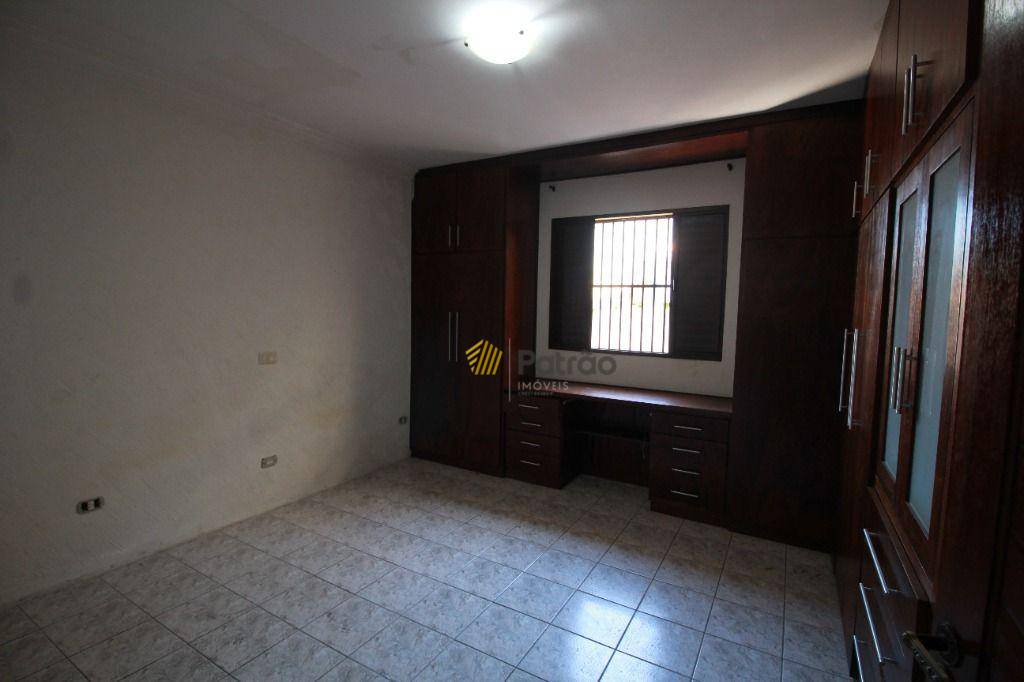 Casa à venda com 4 quartos, 354m² - Foto 19