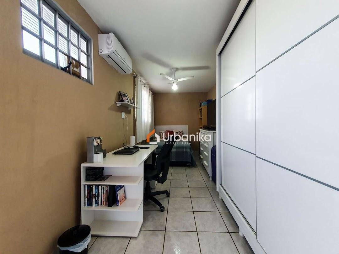 Casa, 3 quartos, 121 m² - Foto 5