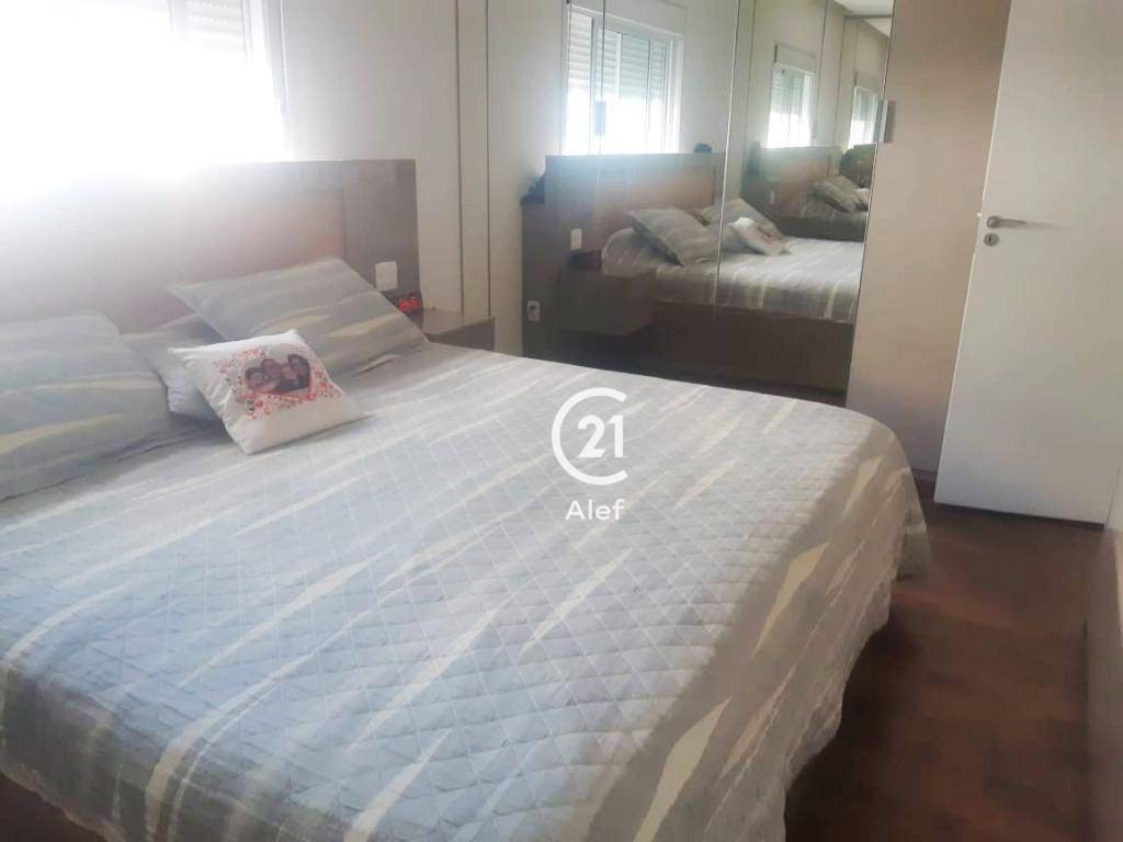 Apartamento à venda com 3 quartos, 208m² - Foto 5