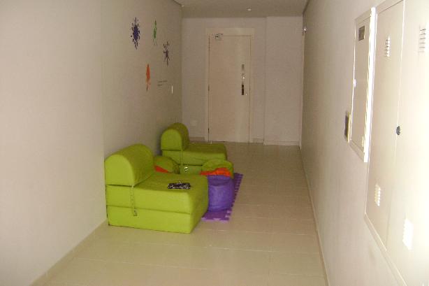 Apartamento à venda com 3 quartos, 123m² - Foto 4