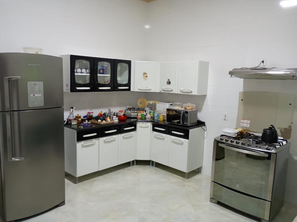 Casa à venda com 2 quartos, 360m² - Foto 18