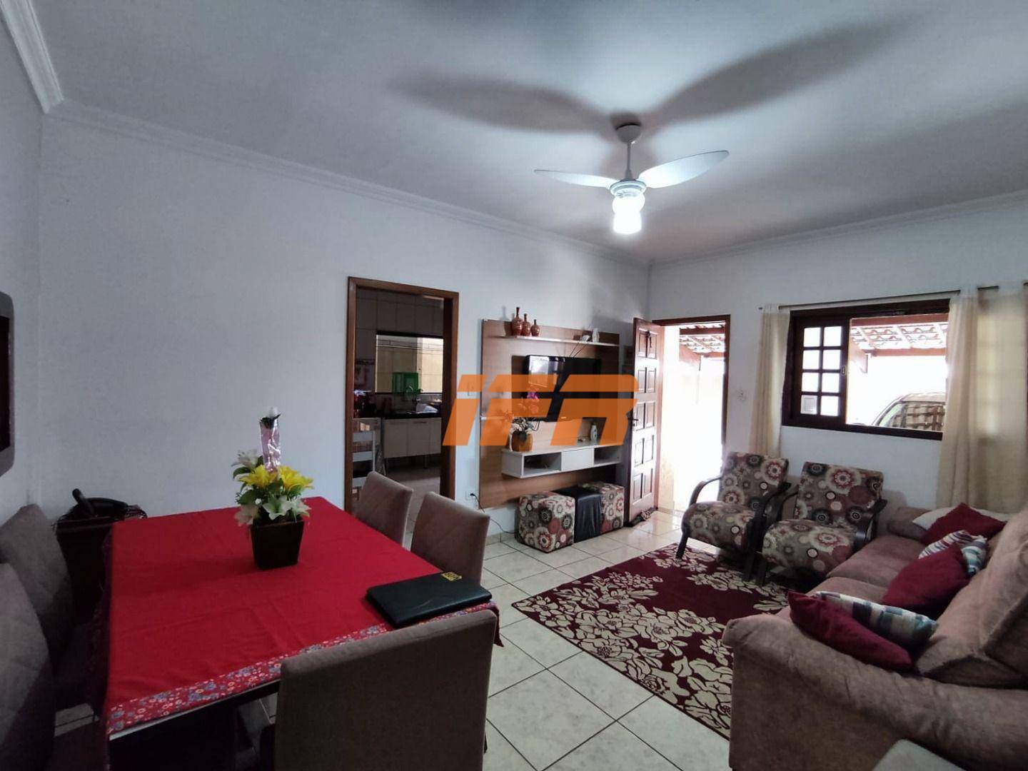 Sobrado à venda com 5 quartos, 269m² - Foto 1