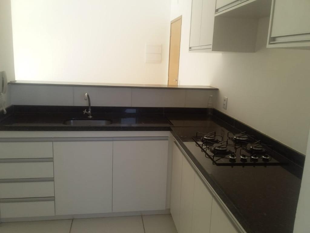 Apartamento para alugar com 2 quartos, 68m² - Foto 2