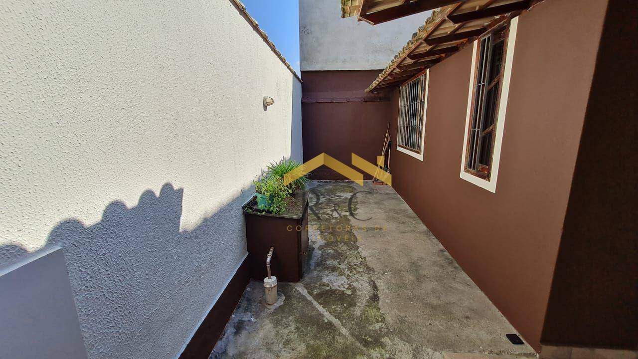 Casa à venda com 3 quartos, 150m² - Foto 13