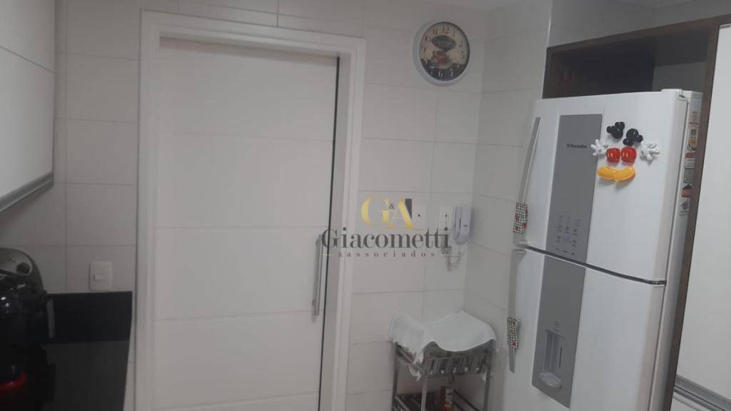 Apartamento à venda com 3 quartos, 155m² - Foto 21