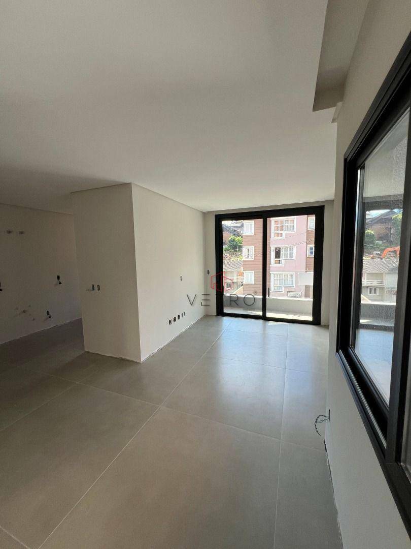 Apartamento à venda com 2 quartos, 105m² - Foto 1