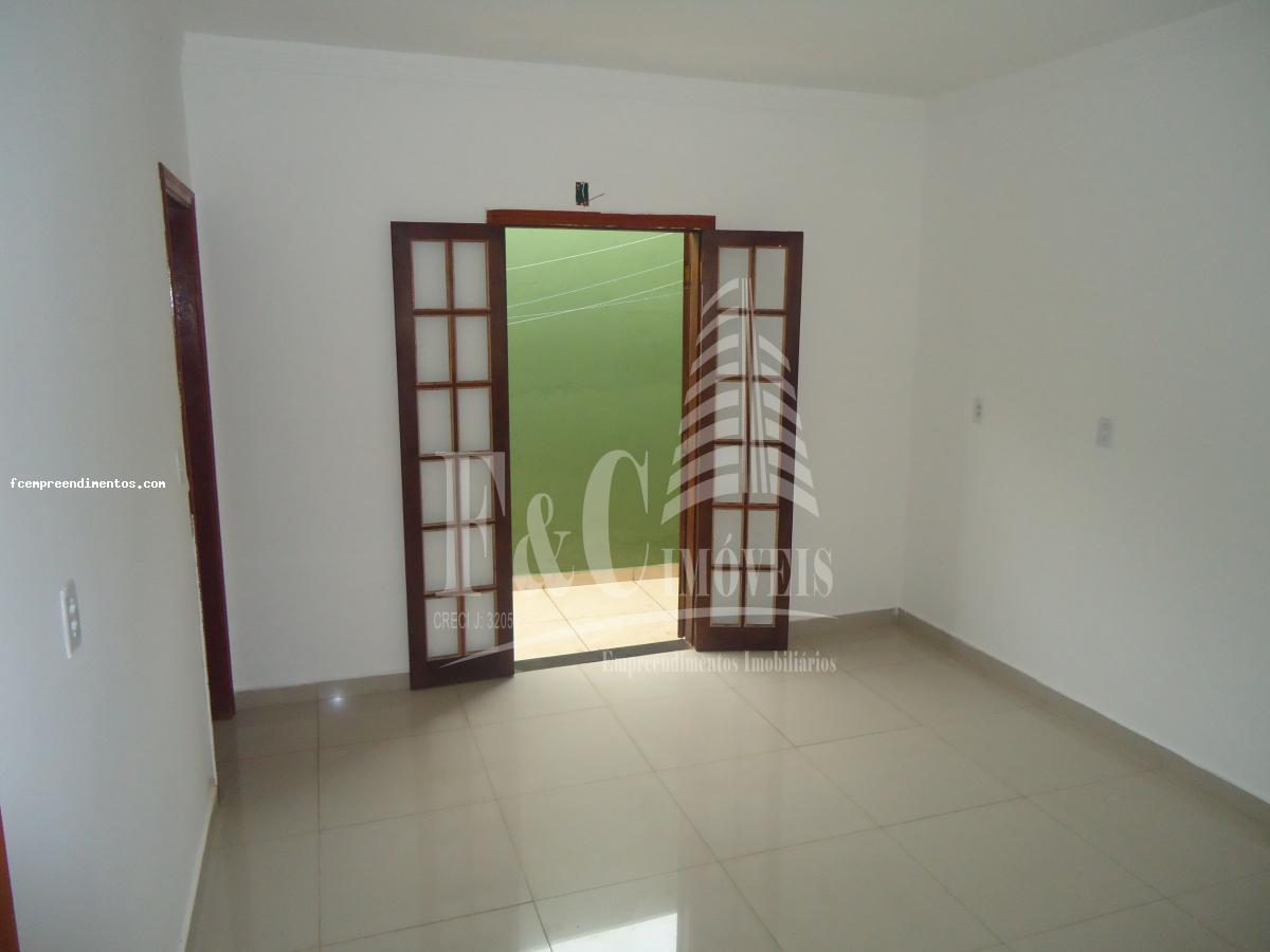 Casa à venda com 2 quartos, 140m² - Foto 3