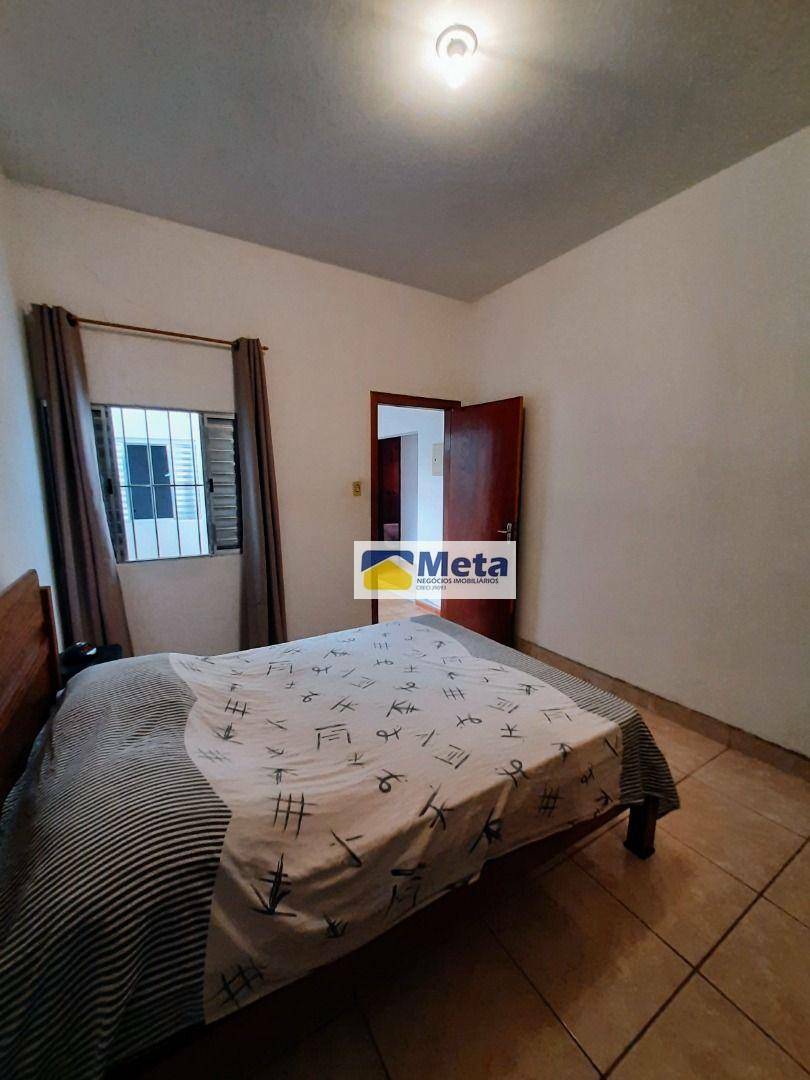 Casa à venda com 3 quartos, 206m² - Foto 5