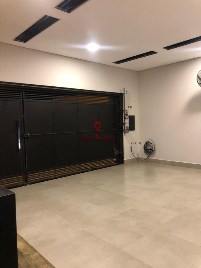 Casa à venda com 3 quartos, 180m² - Foto 2