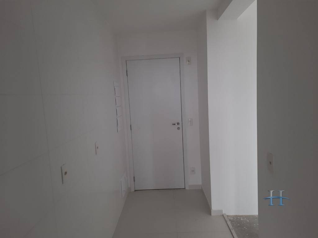 Apartamento à venda com 3 quartos, 157m² - Foto 15