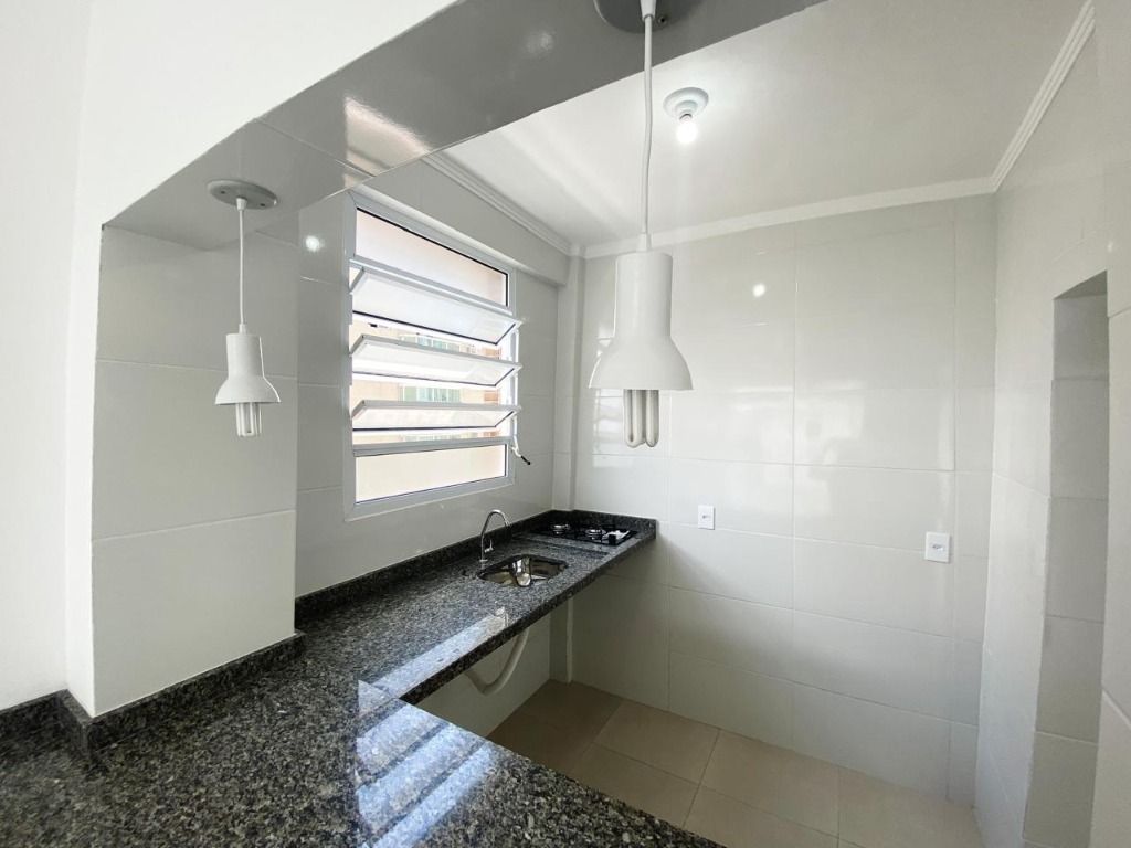 Apartamento à venda com 1 quarto, 50m² - Foto 5