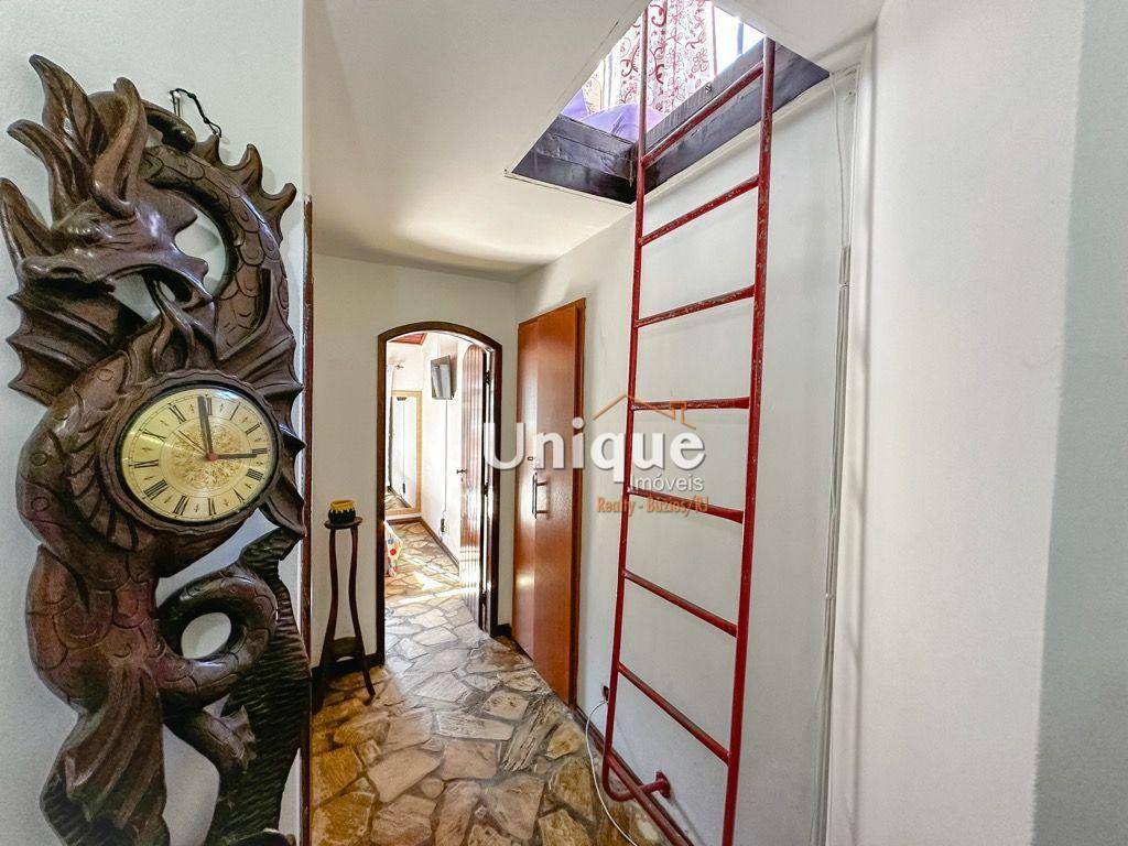 Casa à venda com 4 quartos, 360m² - Foto 9