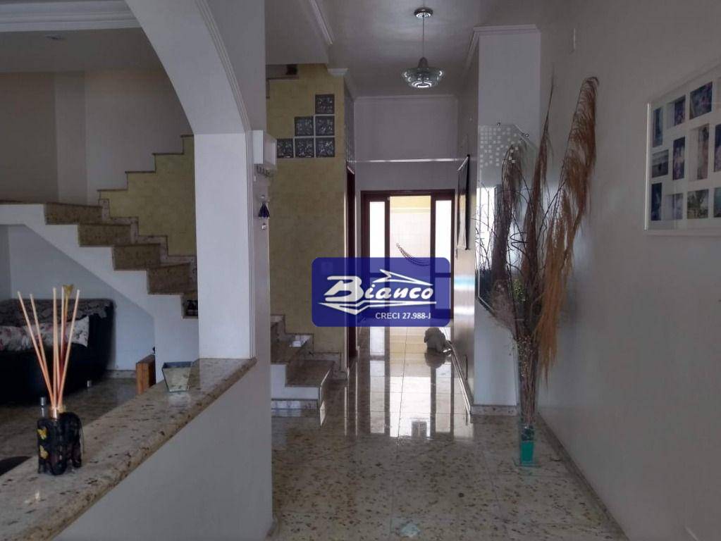 Sobrado à venda com 3 quartos, 305m² - Foto 18