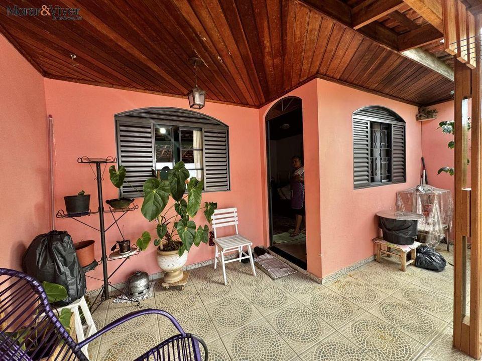 Casa à venda com 2 quartos, 55m² - Foto 1