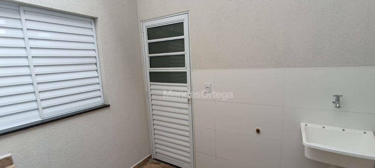 Casa à venda com 2 quartos, 51m² - Foto 14